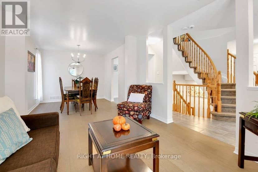 33 Spur Avenue — photo 4 of 20