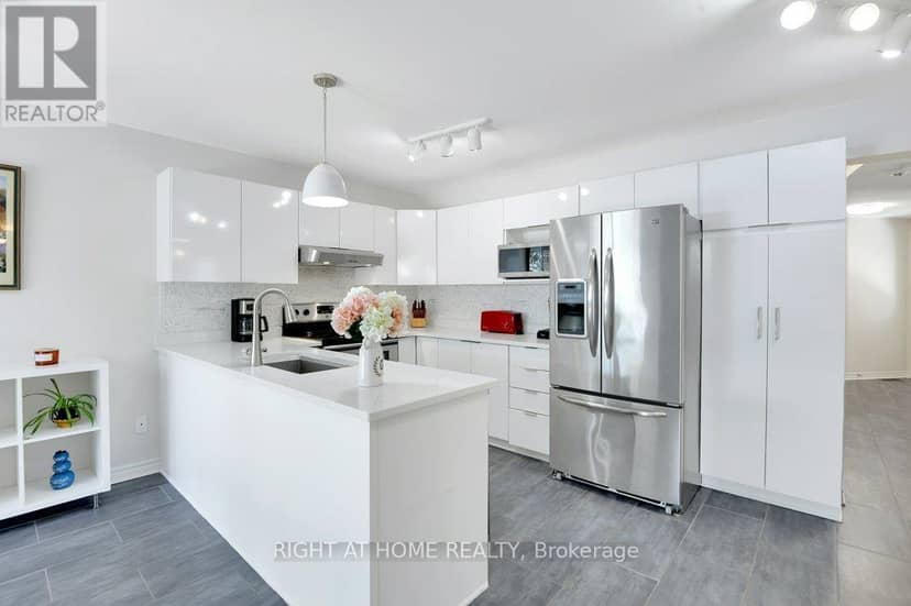 33 Spur Avenue — photo 5 of 20