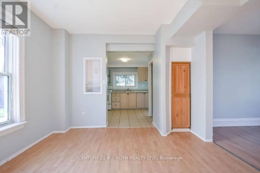 174 Barrie Road — photo 5 of 40