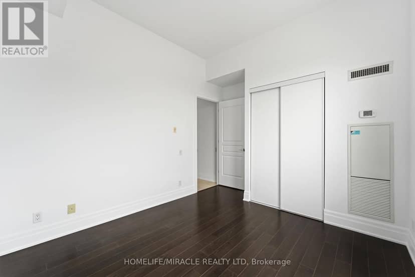 LPH2 - 777 Steeles Avenue, Toronto, photo 2