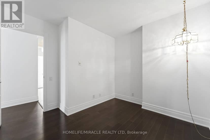 LPH2 - 777 Steeles Avenue, Toronto, photo 4