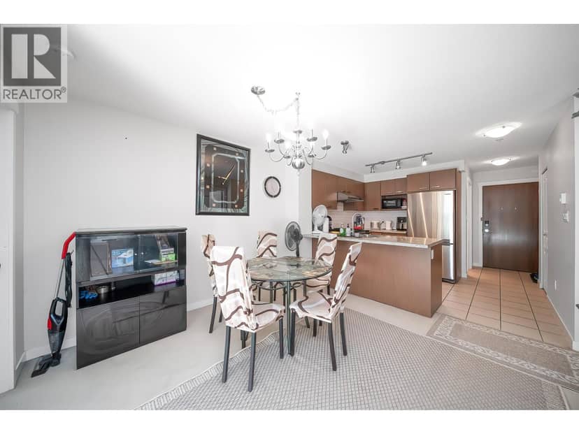331 9500 ODLIN ROAD, Richmond, photo 5