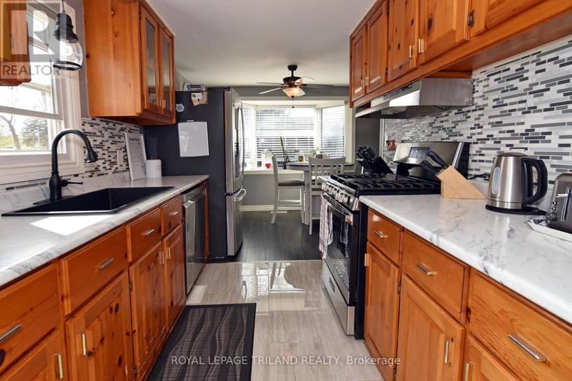 9967 Eric Street — photo 10 of 36