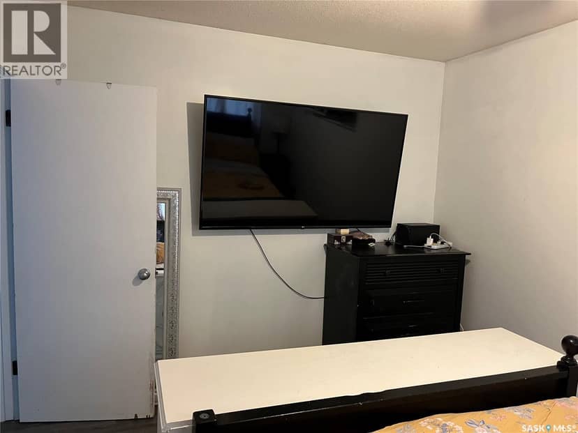 112 Edward STREET — photo 12 of 28