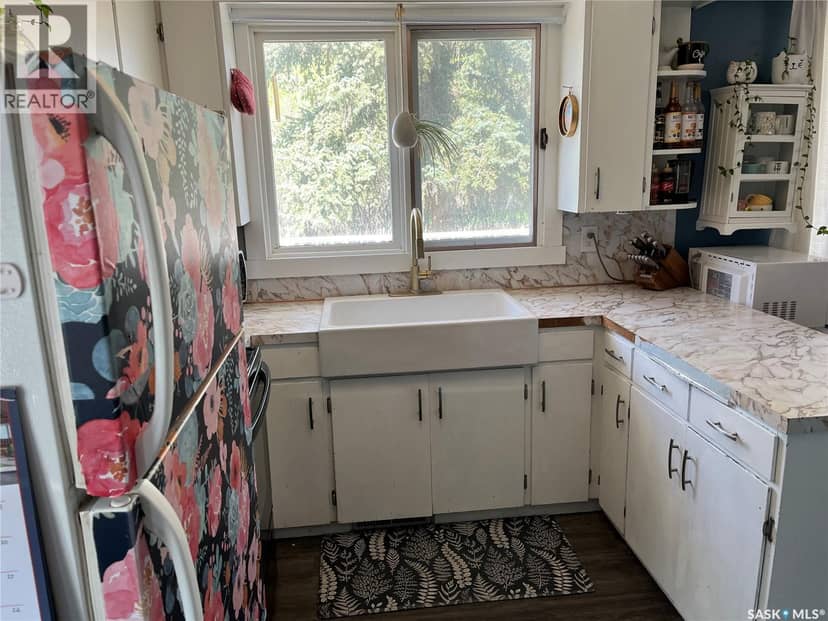 112 Edward STREET — photo 7 of 28