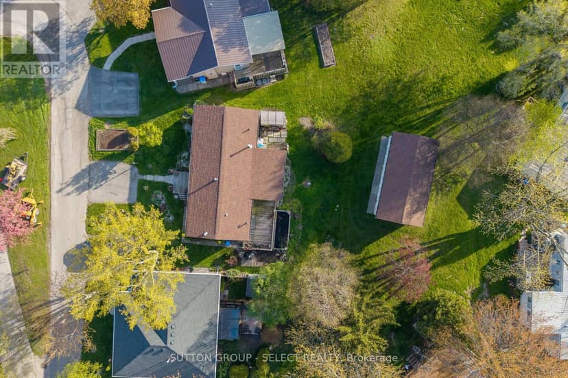 246 Southwinds Court, South Huron, photo 3