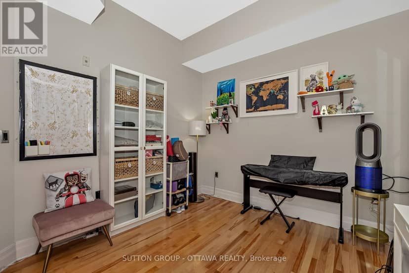 903 - 375 Lisgar Street — photo 27 of 40
