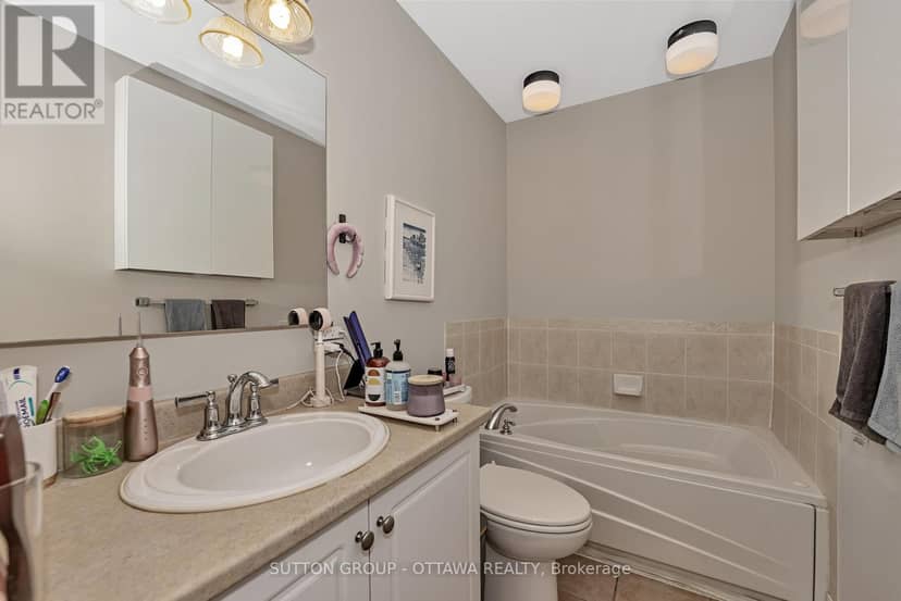 903 - 375 Lisgar Street — photo 28 of 40