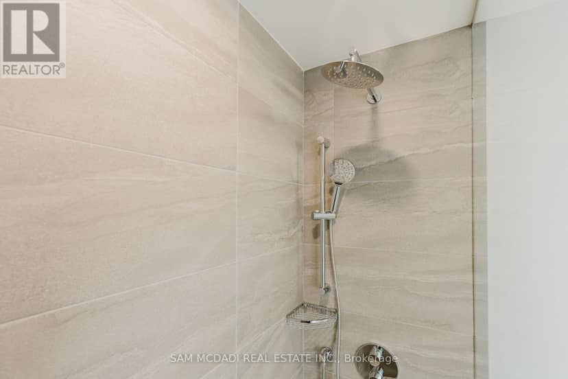 2003 - 202 Burnhamthorpe Road E — photo 6 of 31