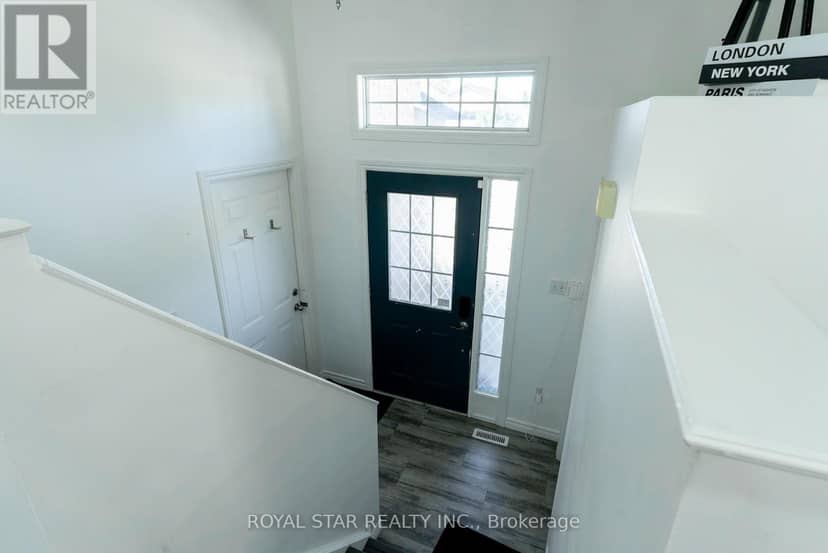 3 Kerr Crescent — photo 9 of 40