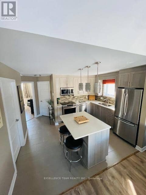 201 - 222 First Street E — photo 16 of 32