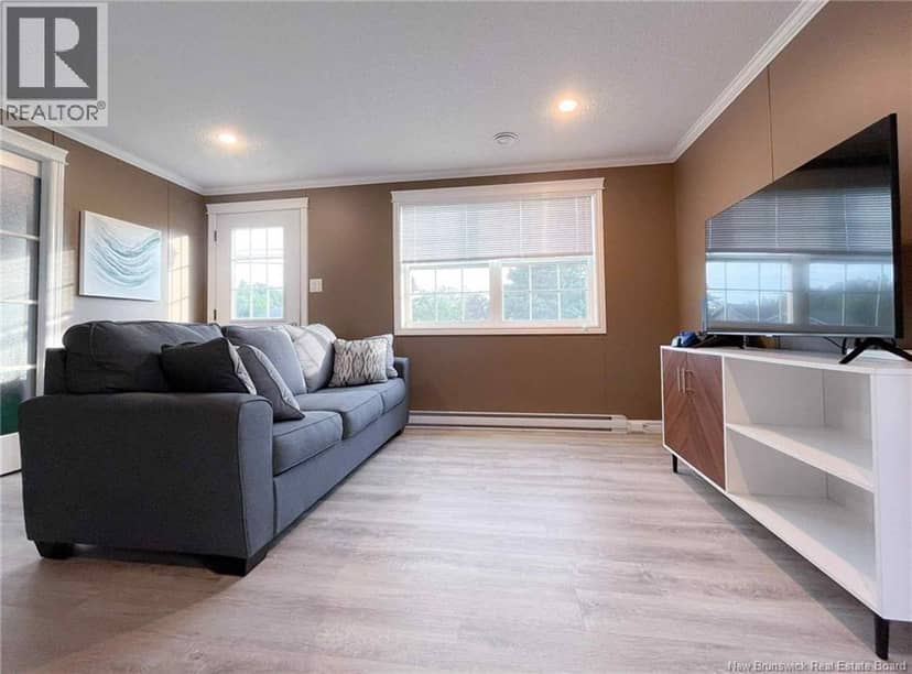 2368 Acadie Road — photo 4 of 11