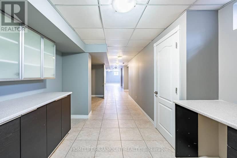121 Highmark Drive — photo 8 of 40