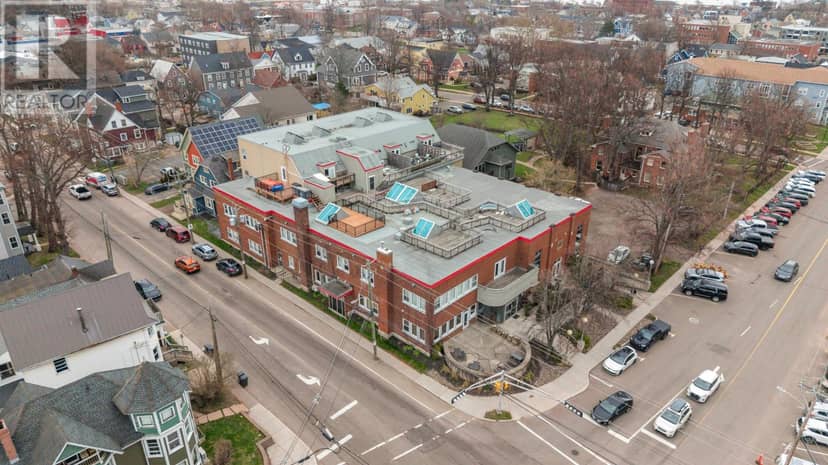 33-252 Prince Street — photo 1 of 40
