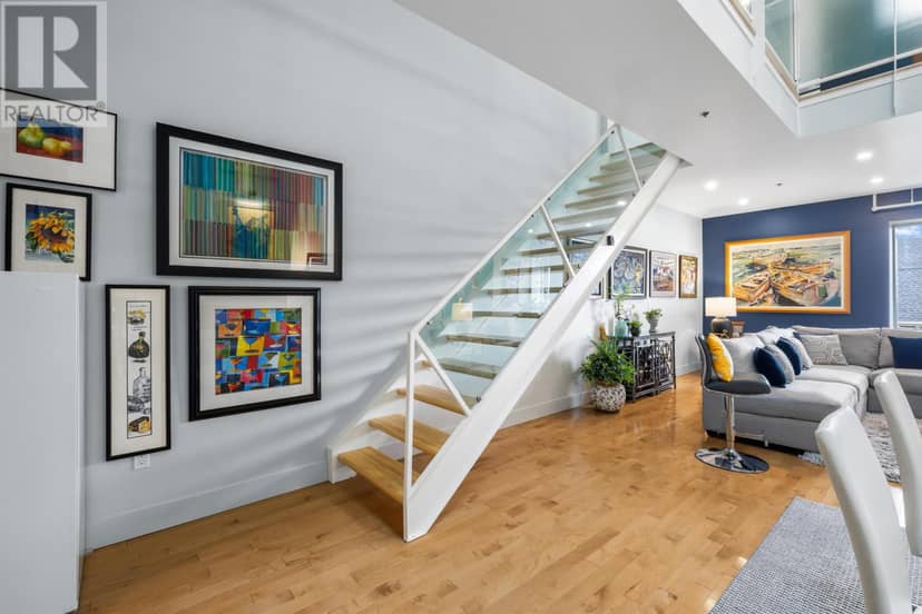 33-252 Prince Street — photo 16 of 40