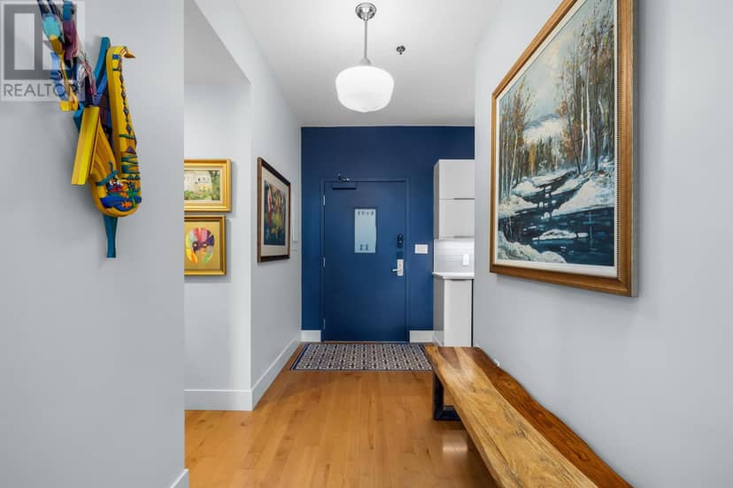 33-252 Prince Street — photo 7 of 40