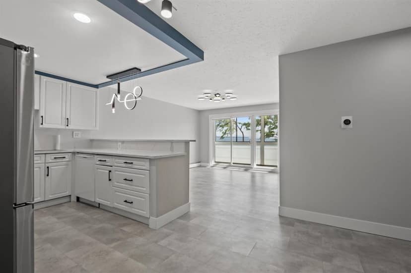 110 14881 Marine Drive, White Rock, photo 8