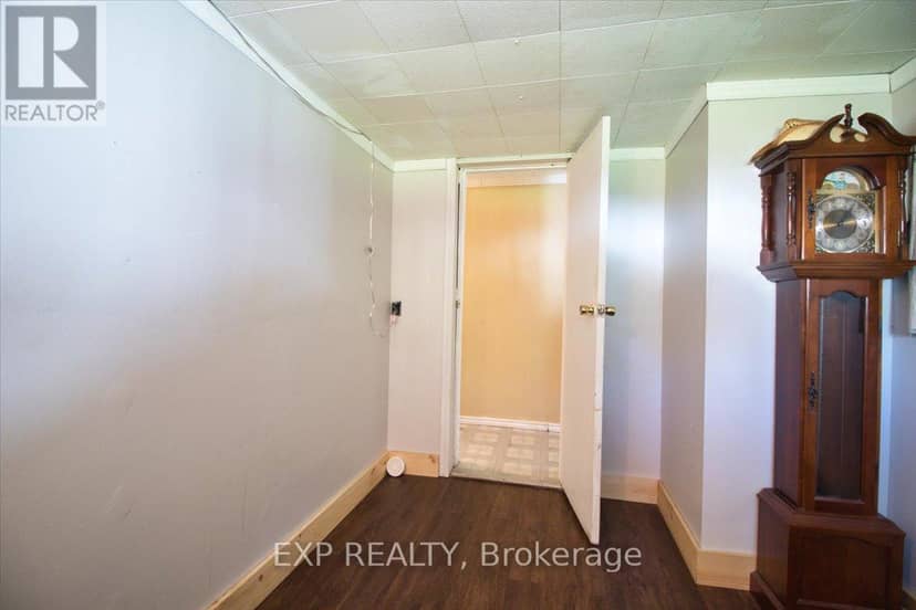 252 Queen Street — photo 19 of 33