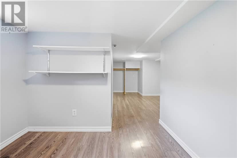 61 Crater Crescent — photo 32 of 40