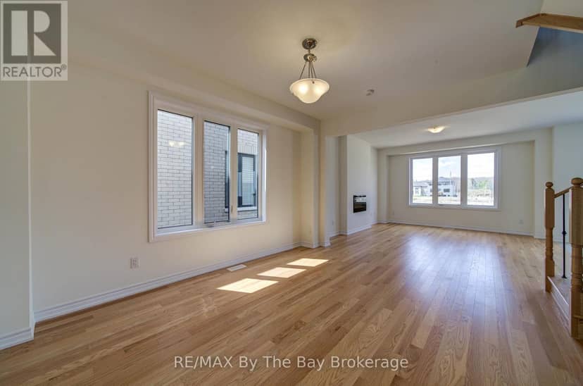 61 Rosanne Circle — photo 4 of 26