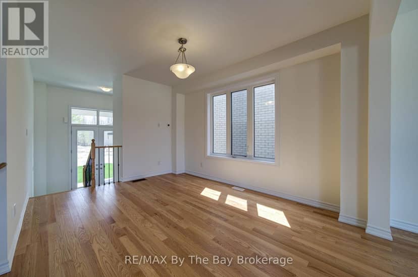 61 Rosanne Circle — photo 5 of 26