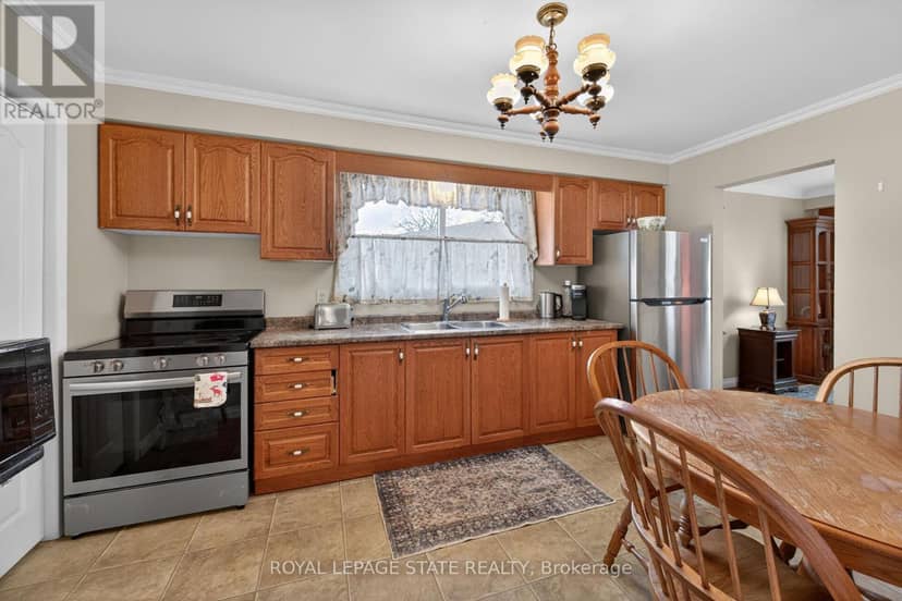 582 Woodview Road — photo 17 of 40