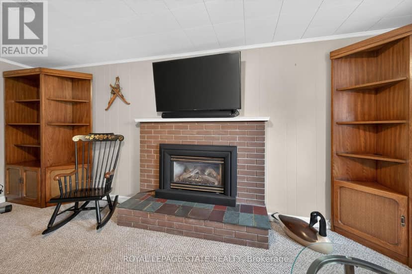 582 Woodview Road — photo 33 of 40