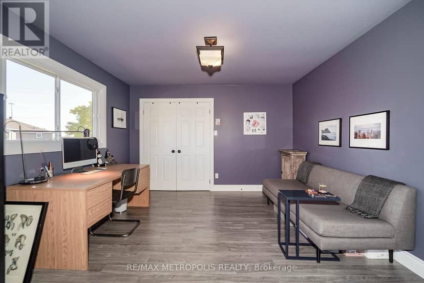 4392 Grassland Crescent — photo 19 of 40