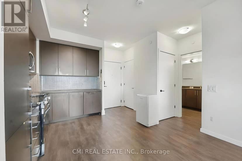 242 - 2450 Old Bronte Road — photo 13 of 40