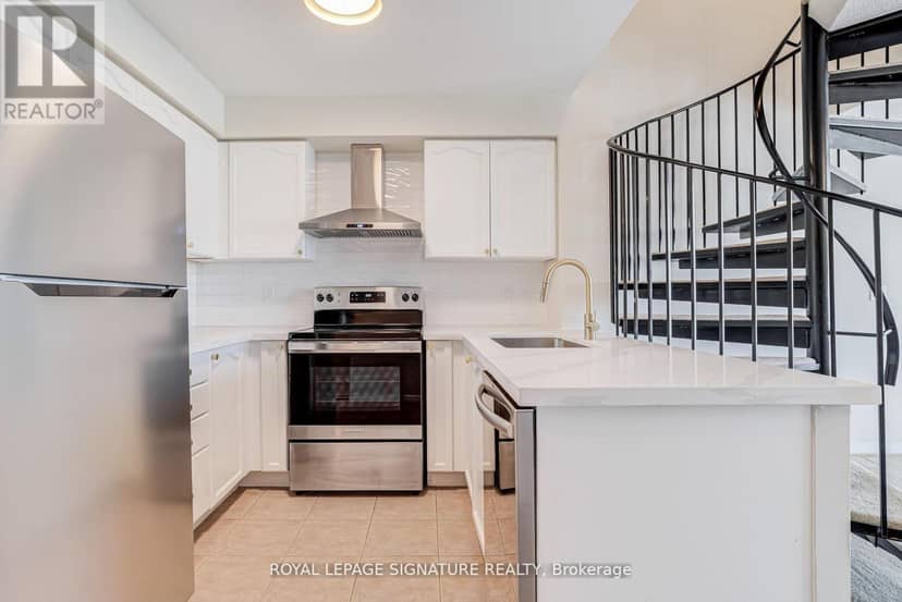 1703 - 2545 Erin Centre Boulevard — photo 5 of 20