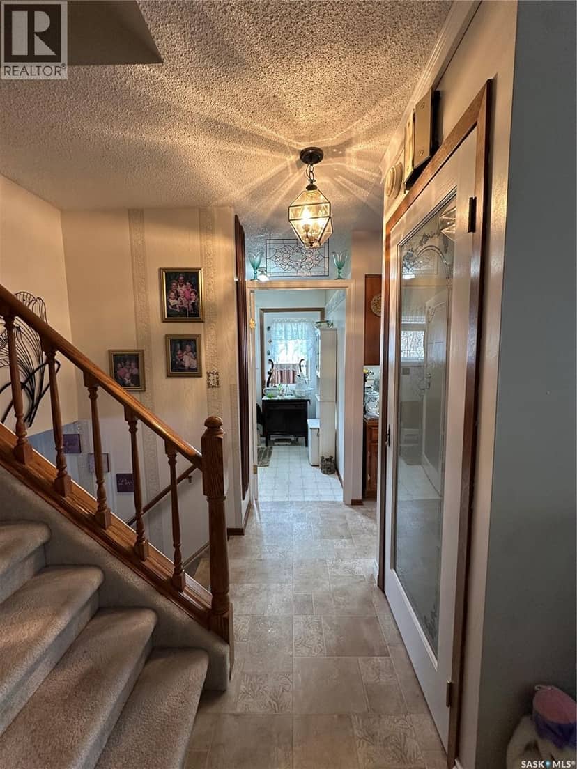 32 4th STREET SE, Preeceville, photo 3