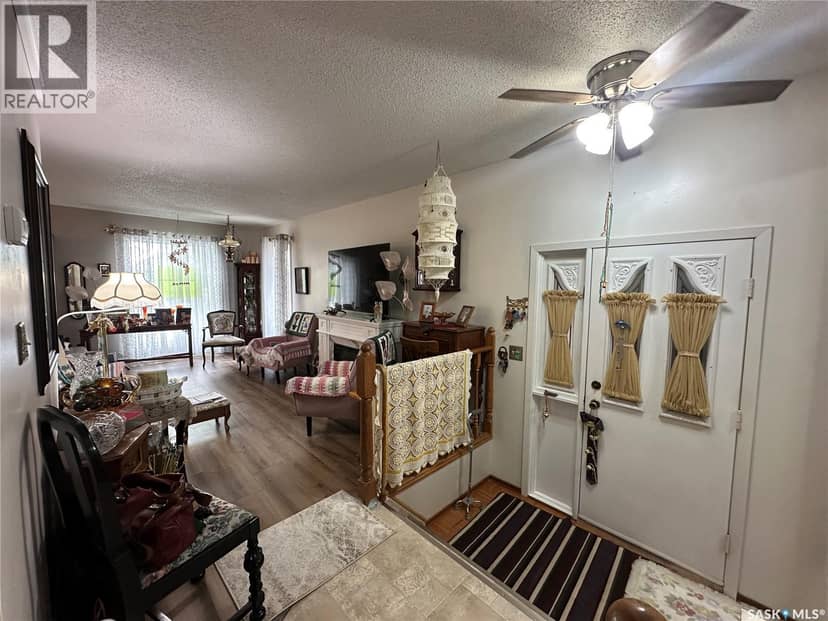 32 4th STREET SE, Preeceville, photo 4