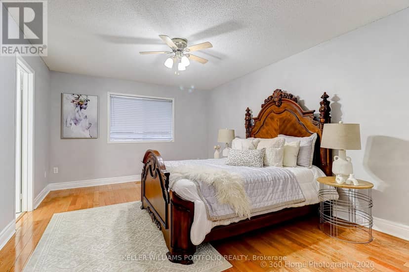 45 Olympia Crescent — photo 16 of 25