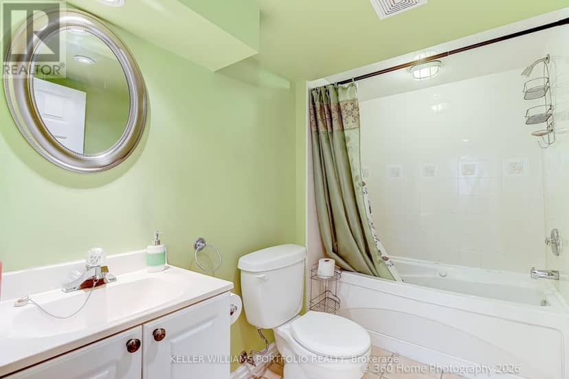 45 Olympia Crescent — photo 21 of 25