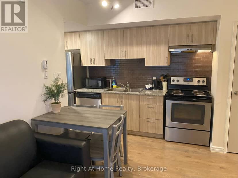 G204 - 275 Larch Street — photo 4 of 10