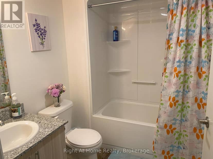 G204 - 275 Larch Street — photo 7 of 10