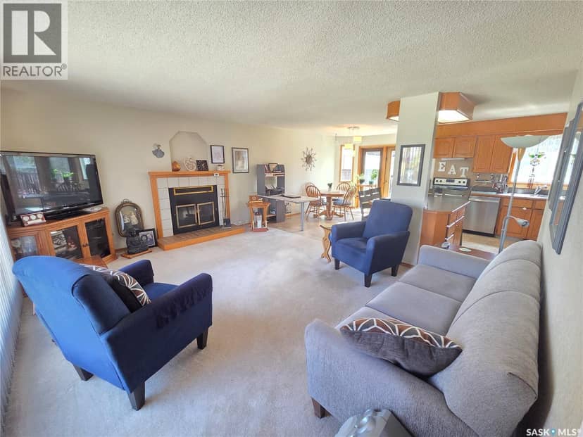 509 Carlyle AVENUE — photo 11 of 40