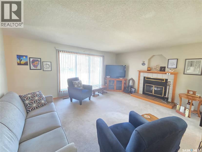 509 Carlyle AVENUE — photo 13 of 40
