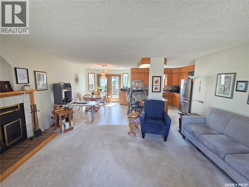 509 Carlyle AVENUE — photo 15 of 40