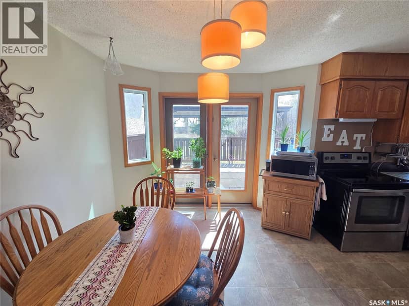 509 Carlyle AVENUE — photo 19 of 40