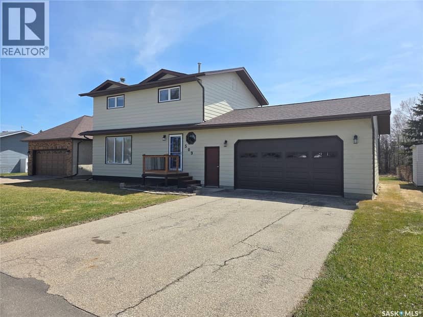 509 Carlyle AVENUE, Carlyle, photo 4