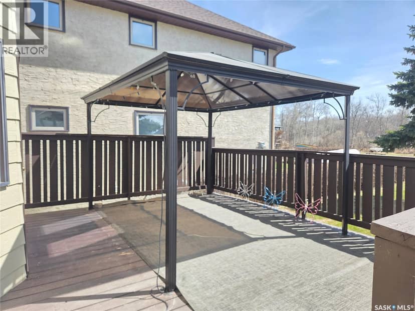 509 Carlyle AVENUE — photo 9 of 40