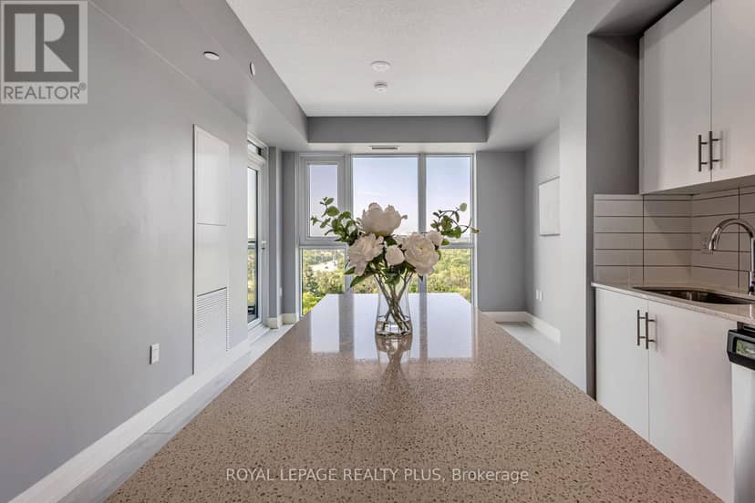 701 - 509 Dundas Street W, Oakville, photo 3