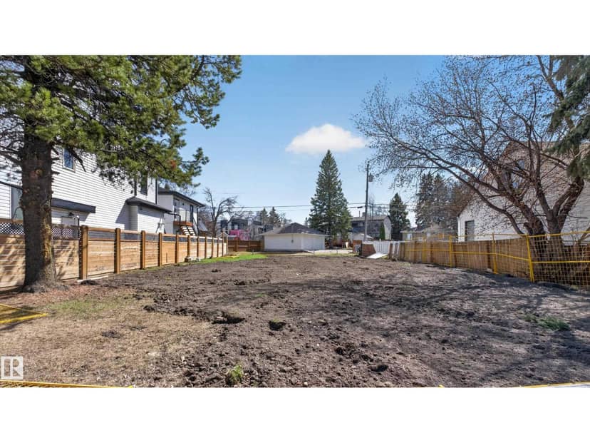10655 61 AV NW — photo 16 of 26