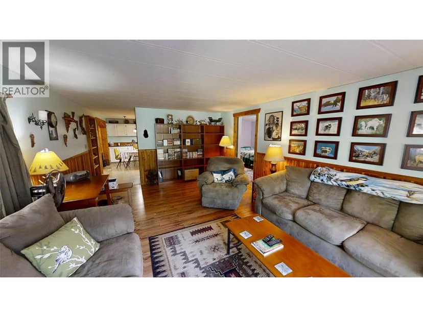 1278 Galena School Road, Spillimacheen, photo 3