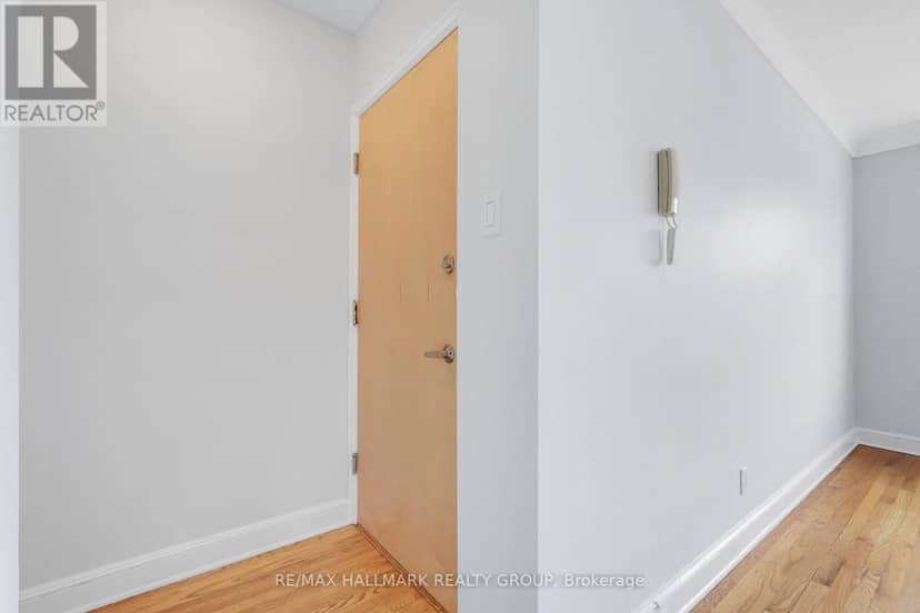 310 Byron Avenue — photo 11 of 34