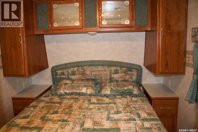 RV R # 18 Poplar Beach Resort — photo 11 of 40