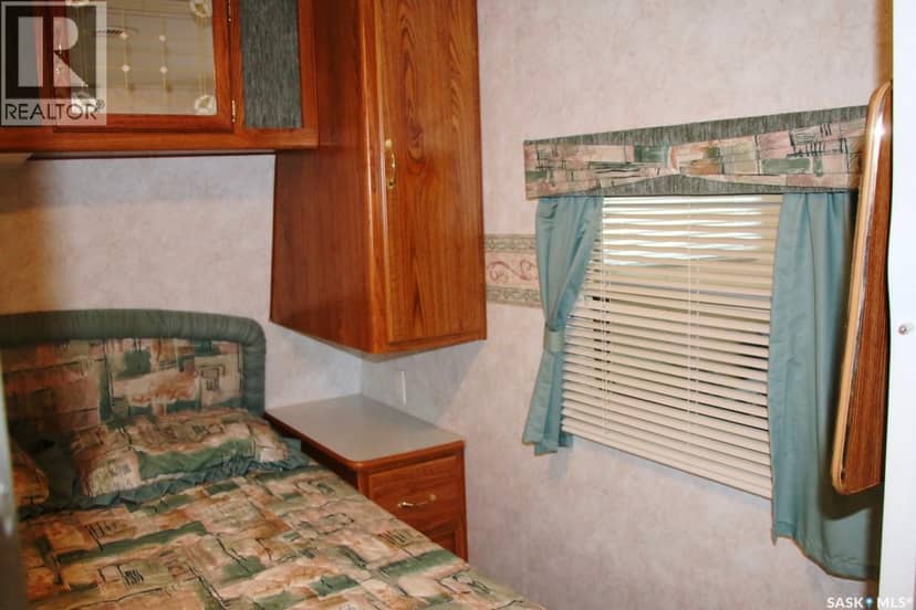 RV R # 18 Poplar Beach Resort — photo 12 of 40
