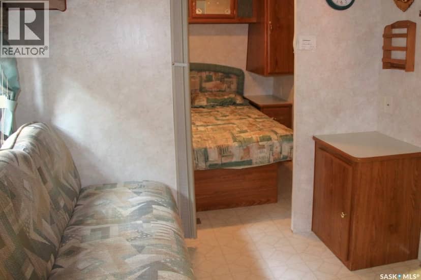 RV R # 18 Poplar Beach Resort — photo 13 of 40