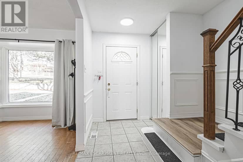 4 - 2220 Upper Middle Road — photo 3 of 33